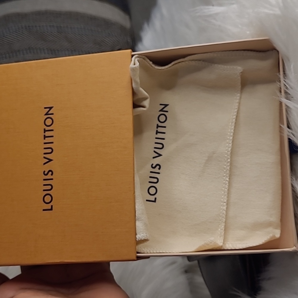🔹️Louis Vuitton🔹️ Sarah WALLET WITH DUSTBAG AND BOX ✨️ - Picture 14 of 14